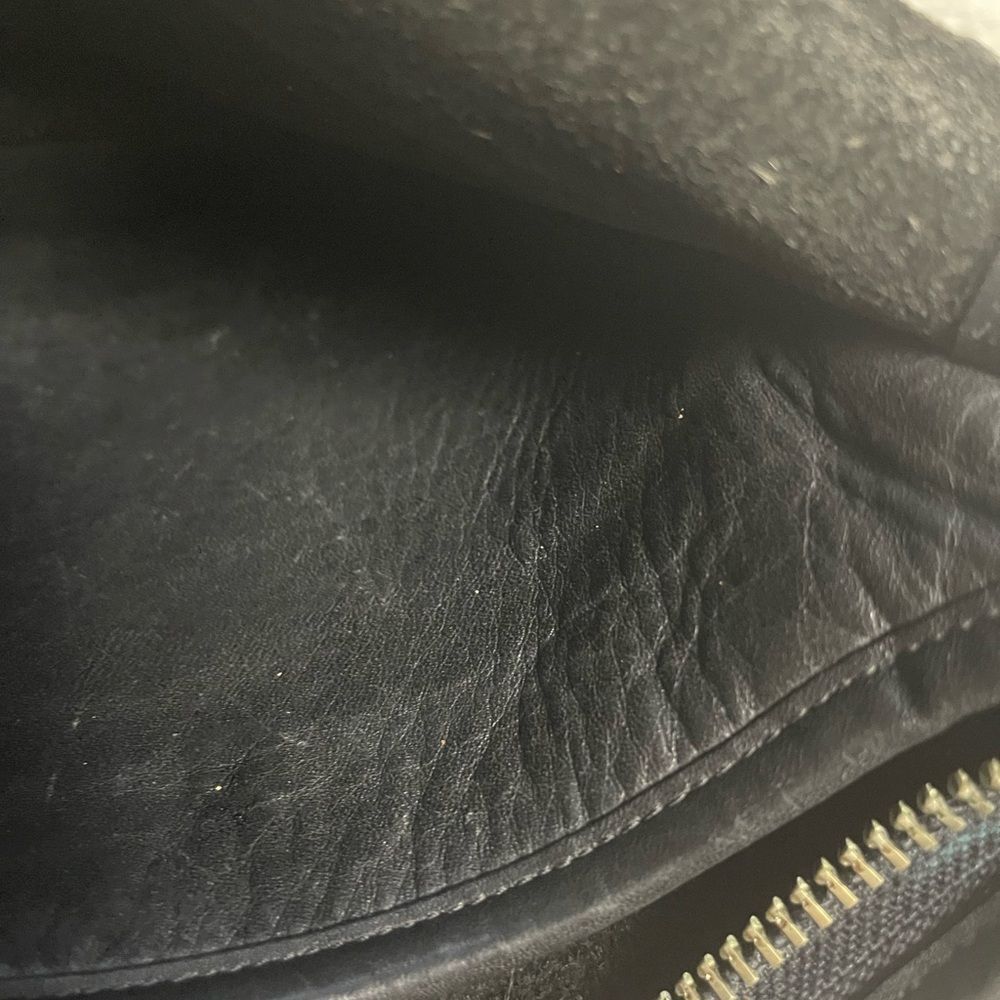 Vintage COACH 9951 Patricia’s Legacy bag crafted in black glove-tanned leather. - Picture 16 of 16